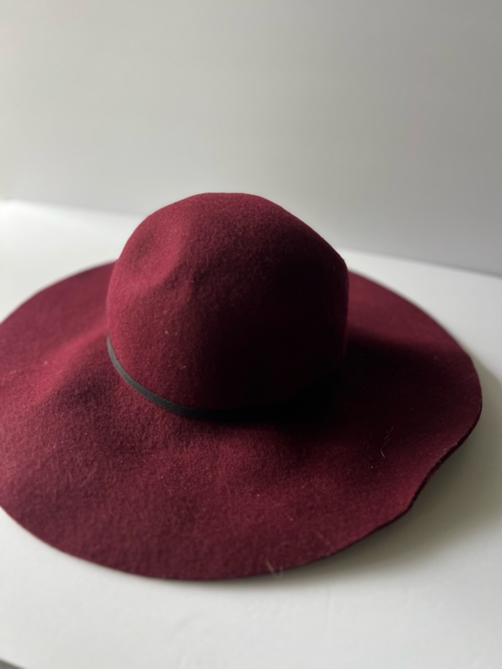 Old Navy Wide-Brim Felt Fedora Hat - Wine